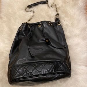 Vintage Chanel bucket shoulder bag